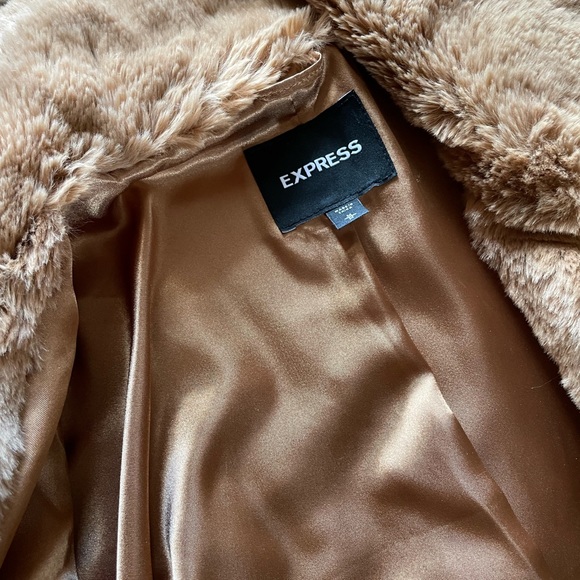 Express super soft coat. Worn once  Tan / inside gold .  Size medium - Picture 3 of 5